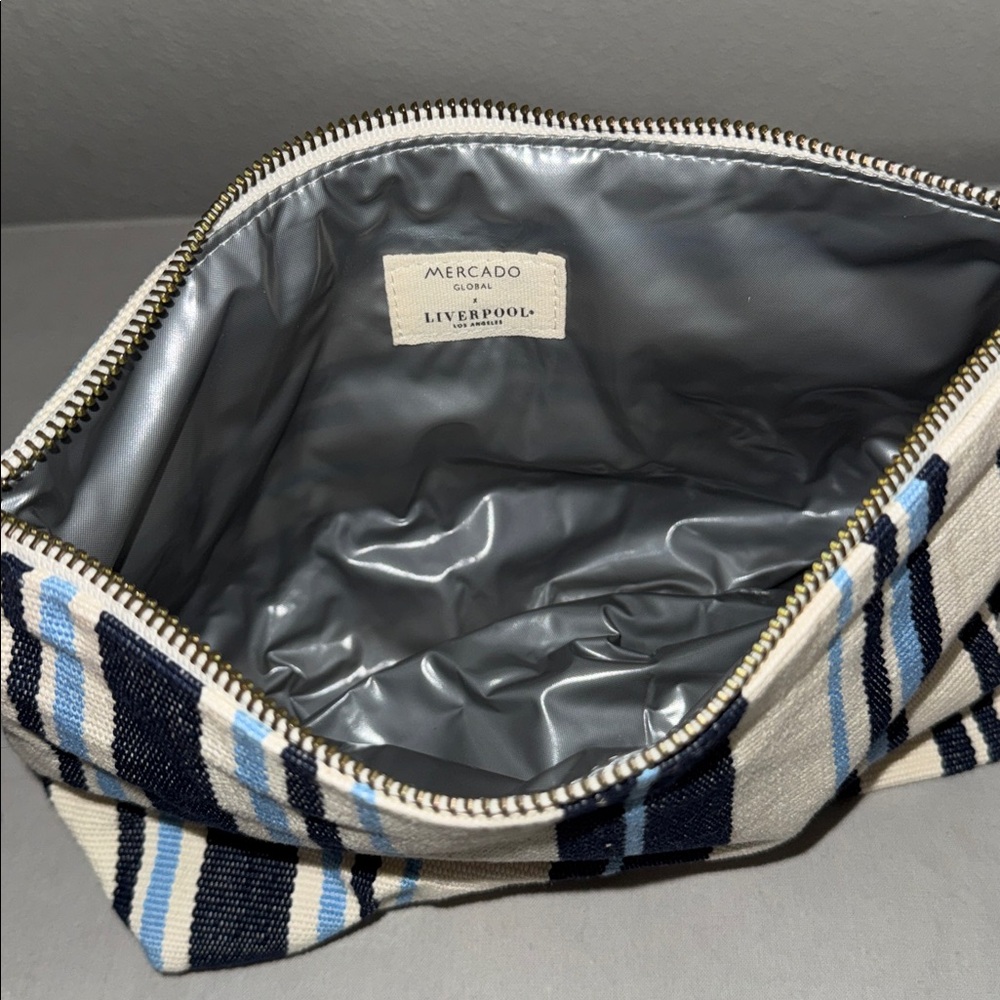 Cristina Cosmetic Zip Pouch, a Mercado Global and Liverpool Los Angeles. - Picture 4 of 4